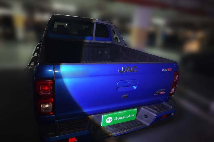 Used JAC Group T8 2018 2.0T Diesel Two-Wheel Drive Prestige Version Big Double HFC4DB2-1D1 Rear