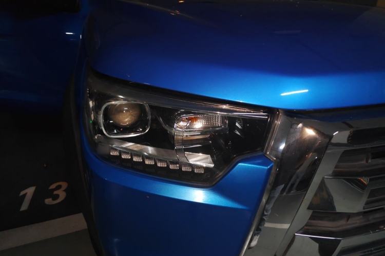Used JAC Group T8 2018 2.0T Diesel Two-Wheel Drive Prestige Version Big Double HFC4DB2-1D1 Right Front Headlight