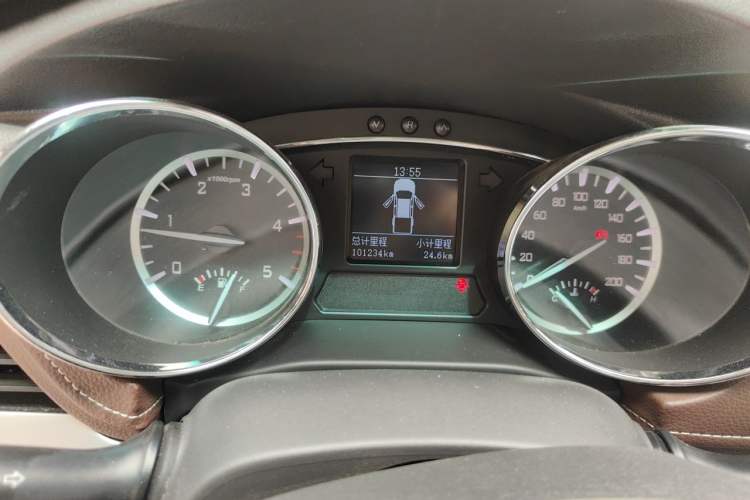 Used JAC Group T8 2018 2.0T Diesel Two-Wheel Drive Prestige Version Big Double HFC4DB2-1D1 Instrument Cluster