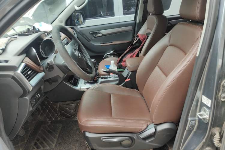 Used JAC Group T8 2018 2.0T Diesel Two-Wheel Drive Prestige Version Big Double HFC4DB2-1D1 Left Front Seat