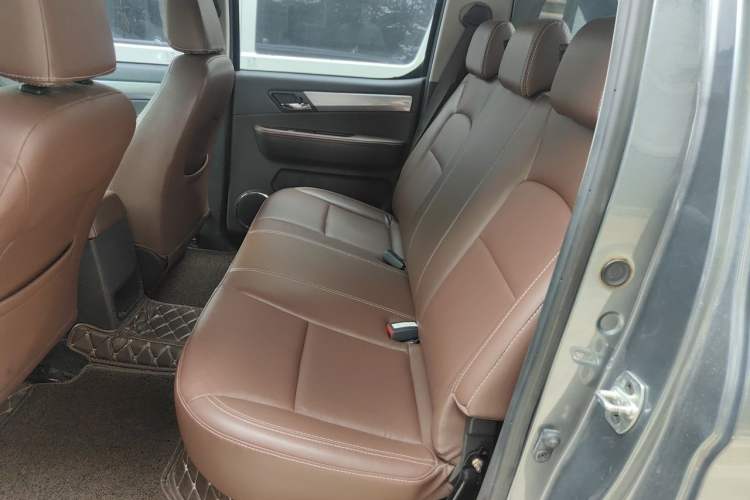 Used JAC Group T8 2018 2.0T Diesel Two-Wheel Drive Prestige Version Big Double HFC4DB2-1D1 Left Rear Seat