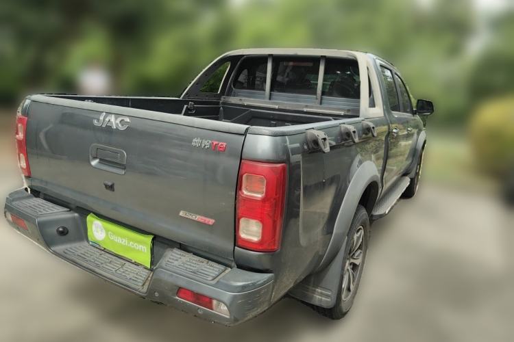 Used JAC Group T8 2018 2.0T Diesel Two-Wheel Drive Prestige Version Big Double HFC4DB2-1D1 Rear Right 45 Deg