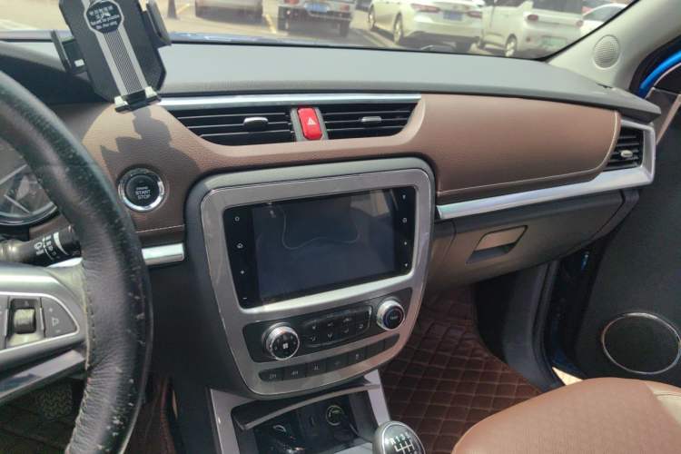 Used JAC Group T8 2019 2.0T Explorer Edition Four-Wheel Drive Prestige Trim Standard HFC4DB2-1D Audio And AC Panel