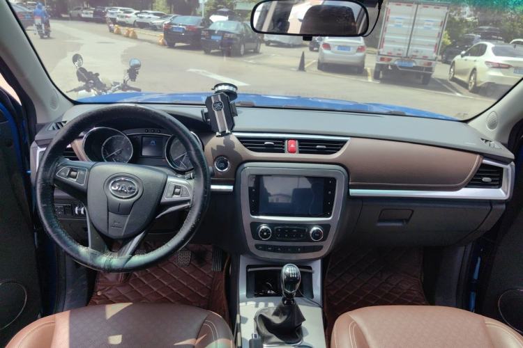 Used JAC Group T8 2019 2.0T Explorer Edition Four-Wheel Drive Prestige Trim Standard HFC4DB2-1D Center Console