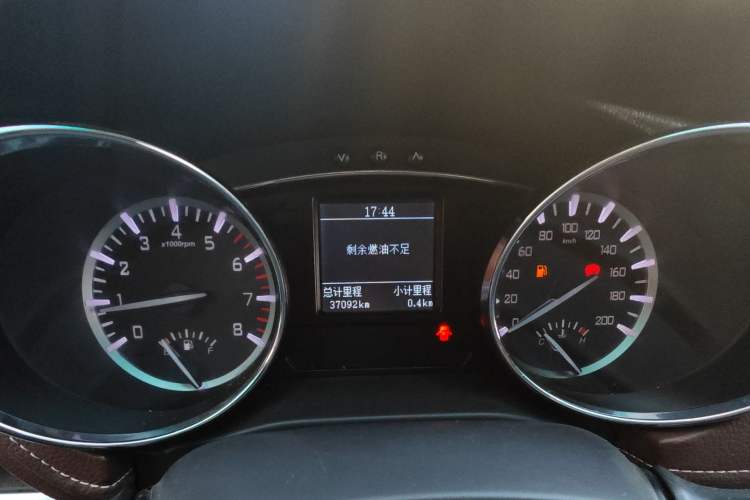 Used JAC Group T8 2019 2.0T Gasoline 4x4 Prestige Version Standard Double Cabin HFC4GA3-4D Instrument Cluster