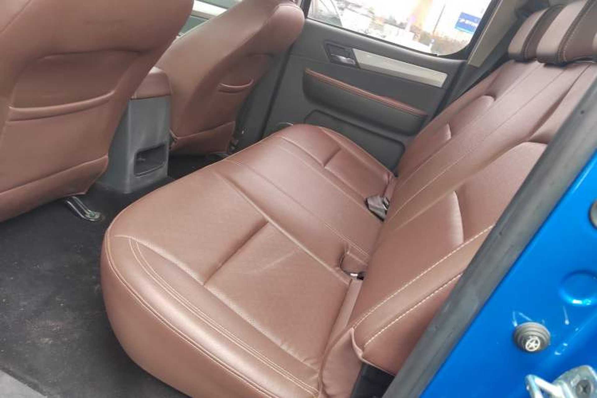 Used JAC Group T8 2019 2.0T Explorer Edition Two-Wheel Drive Prestige Trim with Standard Double Cabin HFC4DB2-1D Left Rear Seat