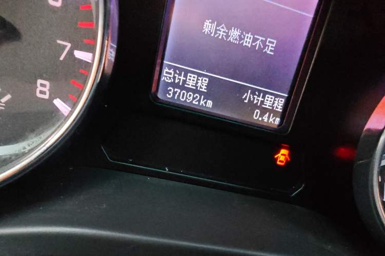 Used JAC Group T8 2019 2.0T Gasoline 4x4 Prestige Version Standard Double Cabin HFC4GA3-4D Odometer Close Up