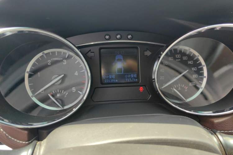 Used JAC Group T8 2019 2.0T Explorer Edition Four-Wheel Drive Prestige Trim Standard HFC4DB2-1D Odometer Close Up