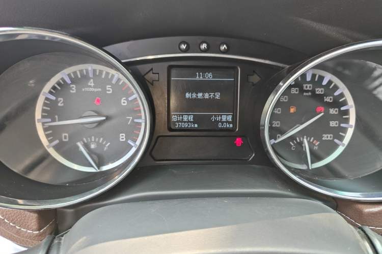 Used JAC Group T8 2019 2.0T Gasoline 4x4 Prestige Version Standard Double Cabin HFC4GA3-4D Odometer Close Up