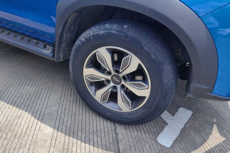 Used JAC Group T8 2019 2.0T Explorer Edition Four-Wheel Drive Prestige Trim Standard HFC4DB2-1D Right Front Wheel Hub
