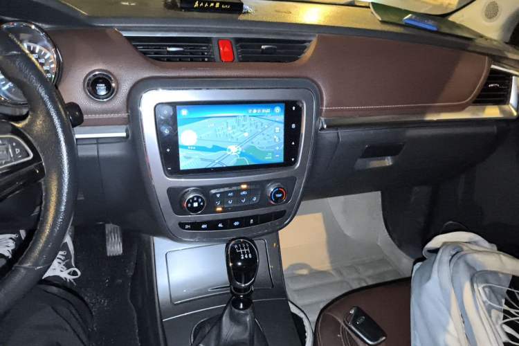 Used JAC Group T8 2020 2.0T Diesel 4x4 Luxury Trim with Dual HFC4DB2-2E Audio And AC Panel