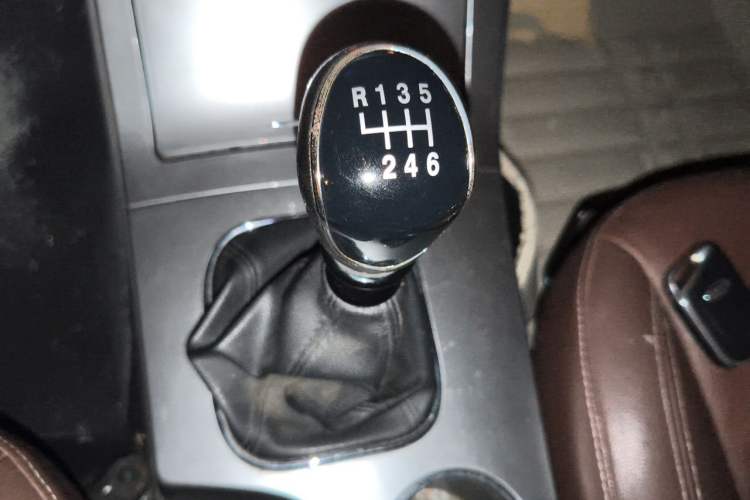 Used JAC Group T8 2020 2.0T Diesel 4x4 Luxury Trim with Dual HFC4DB2-2E Gear Lever