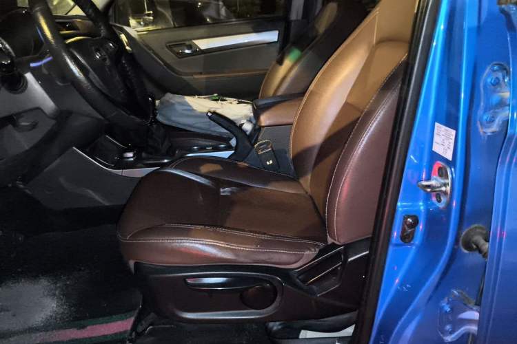 Used JAC Group T8 2020 2.0T Diesel 4x4 Luxury Trim with Dual HFC4DB2-2E Left Front Seat