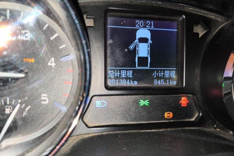 Used JAC Group T8 2020 2.0T Diesel 4x4 Luxury Trim with Dual HFC4DB2-2E Odometer Close Up