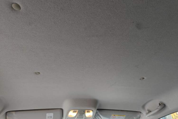 Used JAC Group T8 2020 2.0T Diesel Two-Wheel-Drive Luxury Version with Large Double Cabin – HFC4DB2-2E Headliner