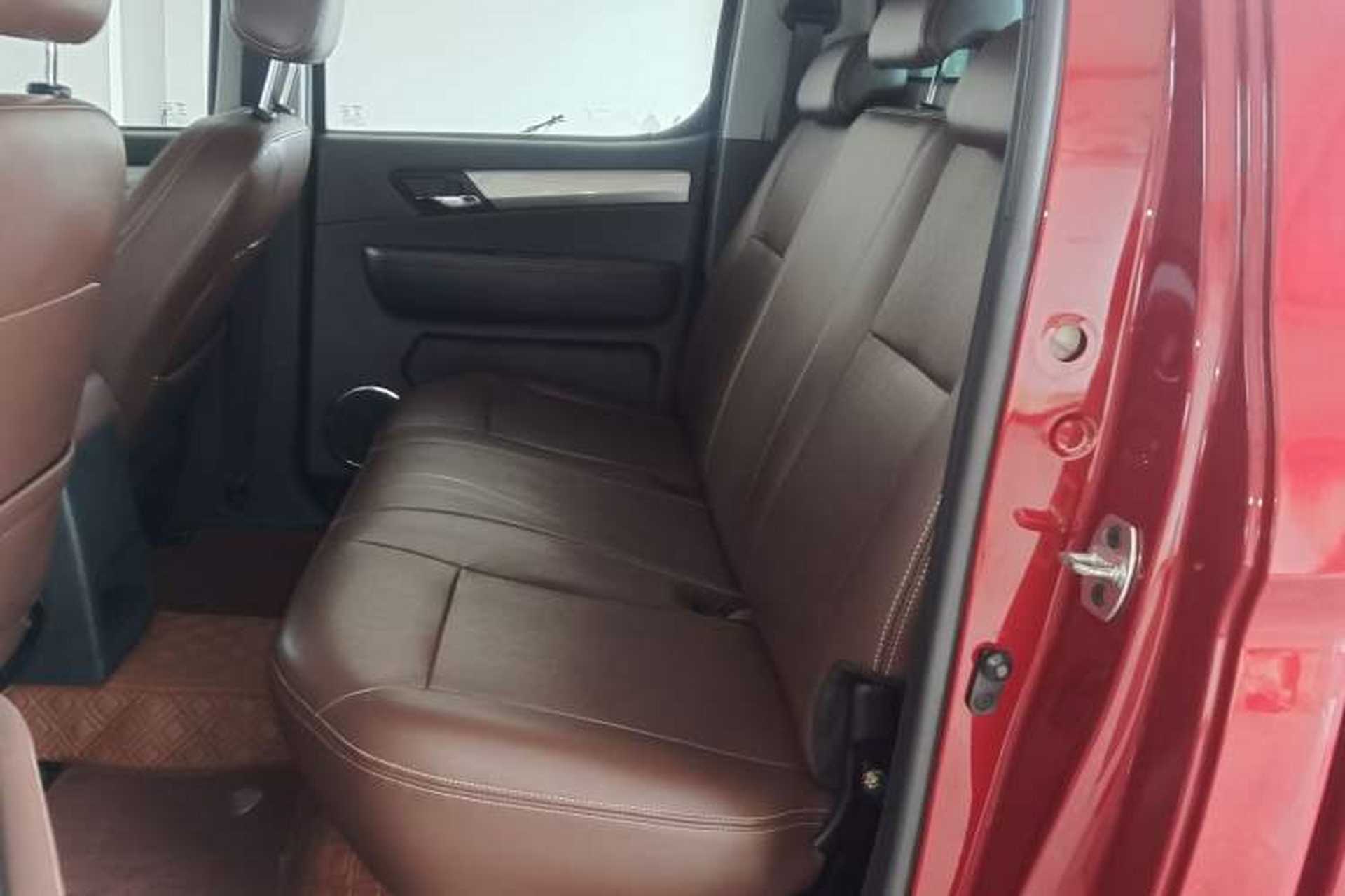 Used JAC Group T8 2020 2.0T Diesel Two-Wheel-Drive Prestige Version with Large Double Cabin HFC4DB2-2E Interior 7