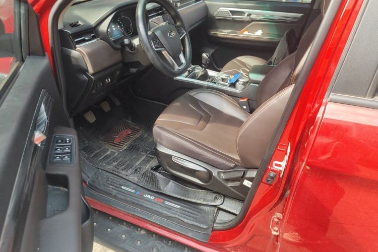 Used JAC Group T8 2020 2.0T Diesel Two-Wheel Drive Business-Grade Big Double Cabin HFC4DB2-2E Left Front Seat
