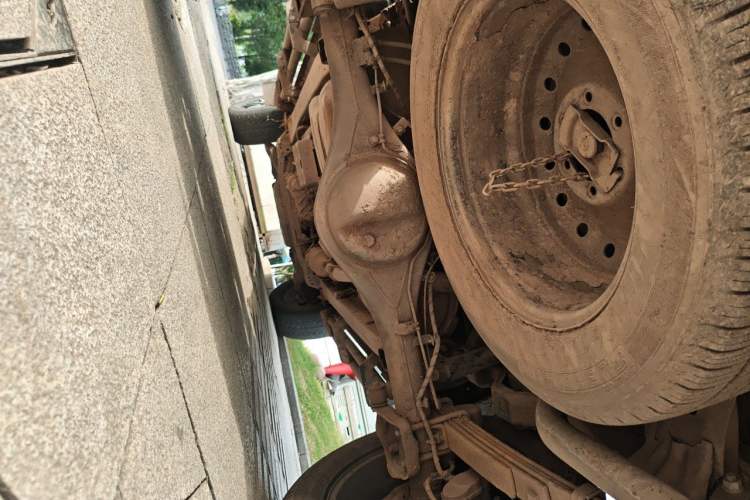 Used JAC Group T8 2021 2.0T PRO Diesel 4x4 SharpDrive Version Big Double HFC4DB2-2E Chassis Rear