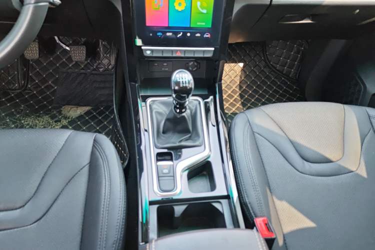 Used JAC Group T8 2021 2.4T PRO Gasoline Two-Wheel Drive Rui Xing Edition Standard Dual 4K22D4T Gear Lever