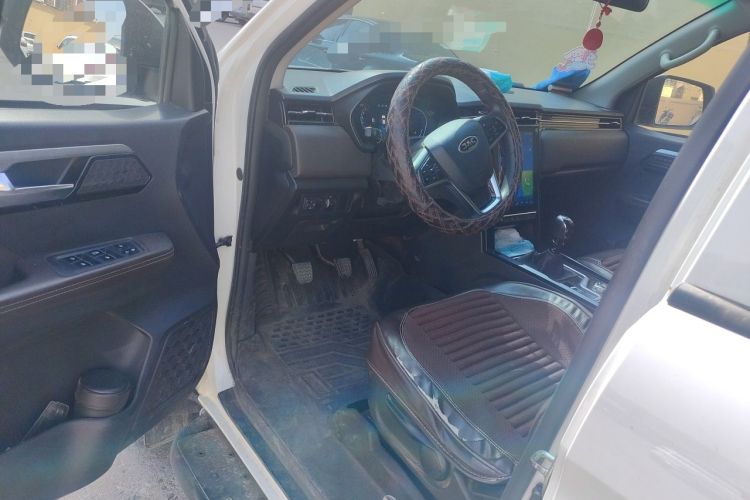 Used JAC Group T8 2021 2.0T PRO Diesel 4x4 SharpDrive Version Big Double HFC4DB2-2E Interior 3