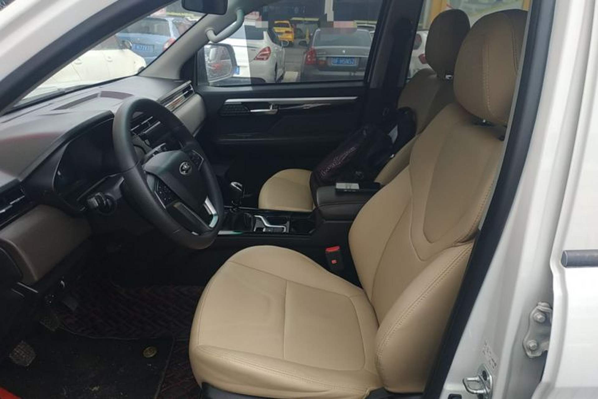 Used JAC Group T8 2021 2.0T PRO Diesel Two-Wheel Drive Sharp Edition Standard Dual HFC4DB2-2E Left Front Seat