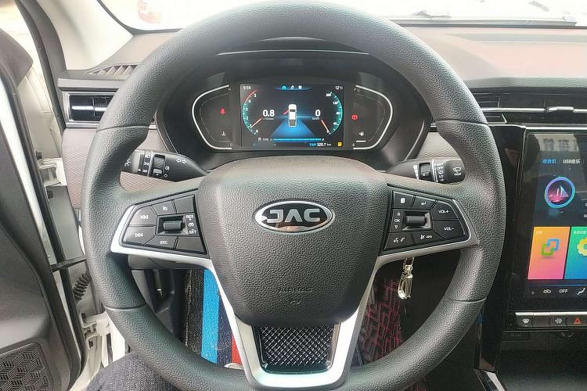 Used JAC Group T8 2021 2.0T PRO Diesel Two-Wheel Drive Sharp Edition Standard Dual HFC4DB2-2E Steering Wheel