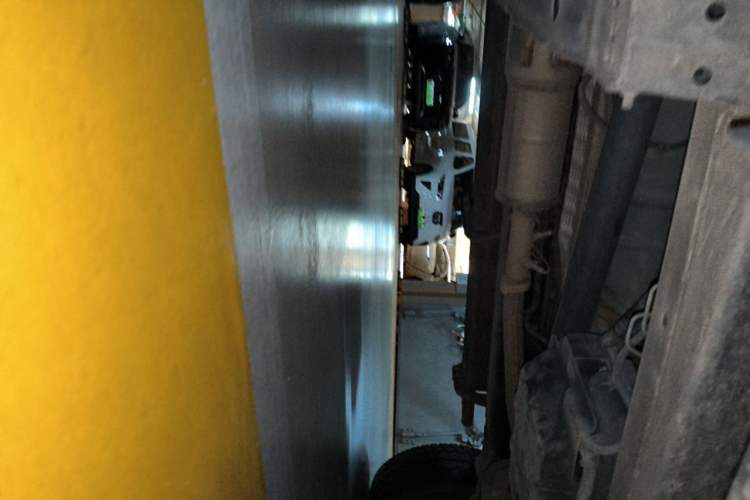 Used JAC Group T8 2022 2.0T PRO Diesel Two-Wheel Drive Sharp Edition Standard Dual HFC4DB2-2E Chassis Front Left