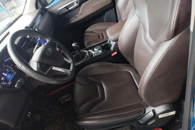 Used JAC Group T8 2022 2.0T International Version Diesel 4x4 Prestige Trim with Dual HFC4DB2-2E Left Front Seat