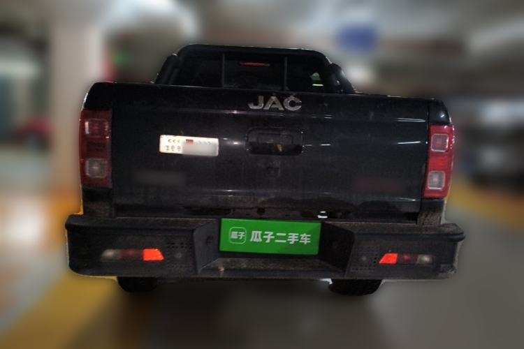 Used JAC Group T8 2022 2.0T PRO Diesel Two-Wheel Drive Sharp Edition Standard Dual HFC4DB2-2E Rear