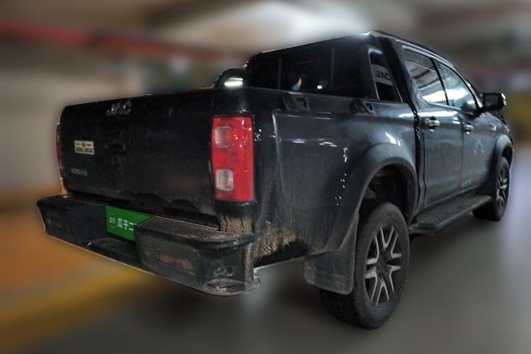 Used JAC Group T8 2022 2.0T PRO Diesel Two-Wheel Drive Sharp Edition Standard Dual HFC4DB2-2E Rear Right 45 Deg