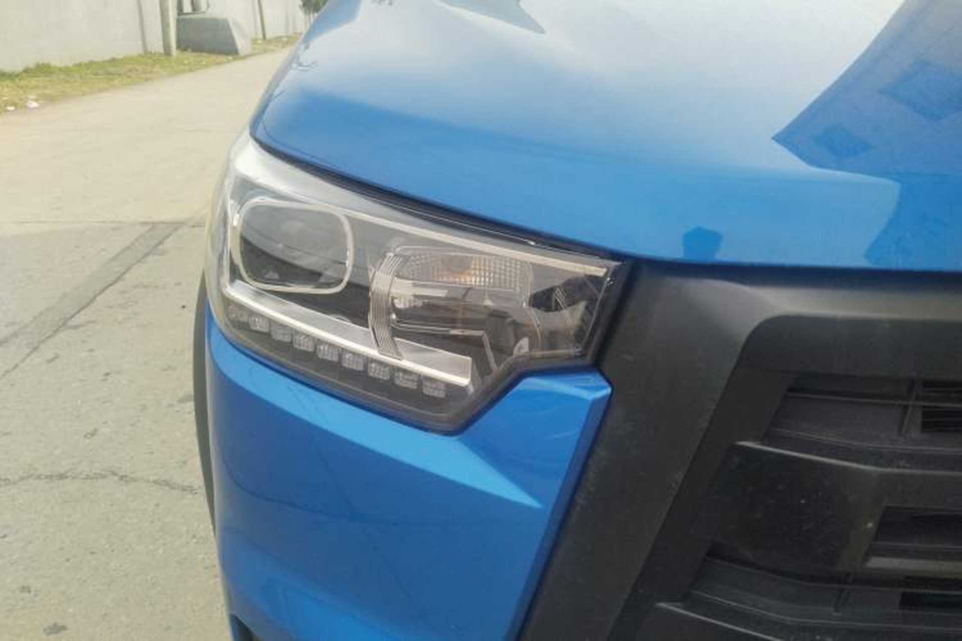 Used JAC Group T8 2022 2.0T PRO Diesel Two-Wheel Drive SharpDrive Version with Dual HFC4DB2-2E Right Front Headlight