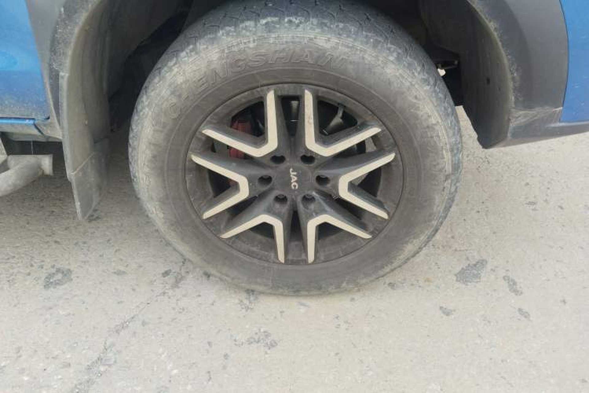 Used JAC Group T8 2022 2.0T PRO Diesel Two-Wheel Drive SharpDrive Version with Dual HFC4DB2-2E Right Front Wheel Hub