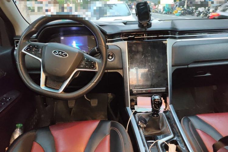 Used JAC Group T8 2022 2.0T PRO Diesel Two-Wheel-Drive Obsidian Edition with Dual HFC4DB2-2E Center Console