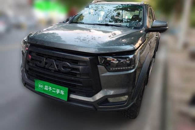Used JAC Group T8 2022 2.0T PRO Diesel Two-Wheel-Drive Obsidian Edition with Dual HFC4DB2-2E