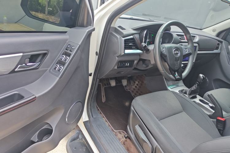 Used JAC Group T8 2022 2.0T International Version Diesel 4x4 Luxury Big Double HFC4DB2-2E Driver Seat