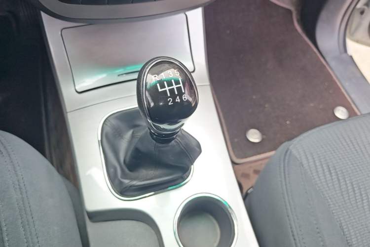 Used JAC Group T8 2022 2.0T International Version Diesel 4x4 Luxury Big Double HFC4DB2-2E Gear Lever