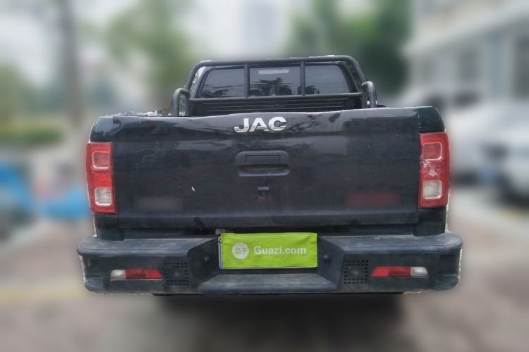Used JAC Group T8 2022 2.0T PRO Diesel Two-Wheel-Drive Obsidian Edition with Dual HFC4DB2-2E Rear