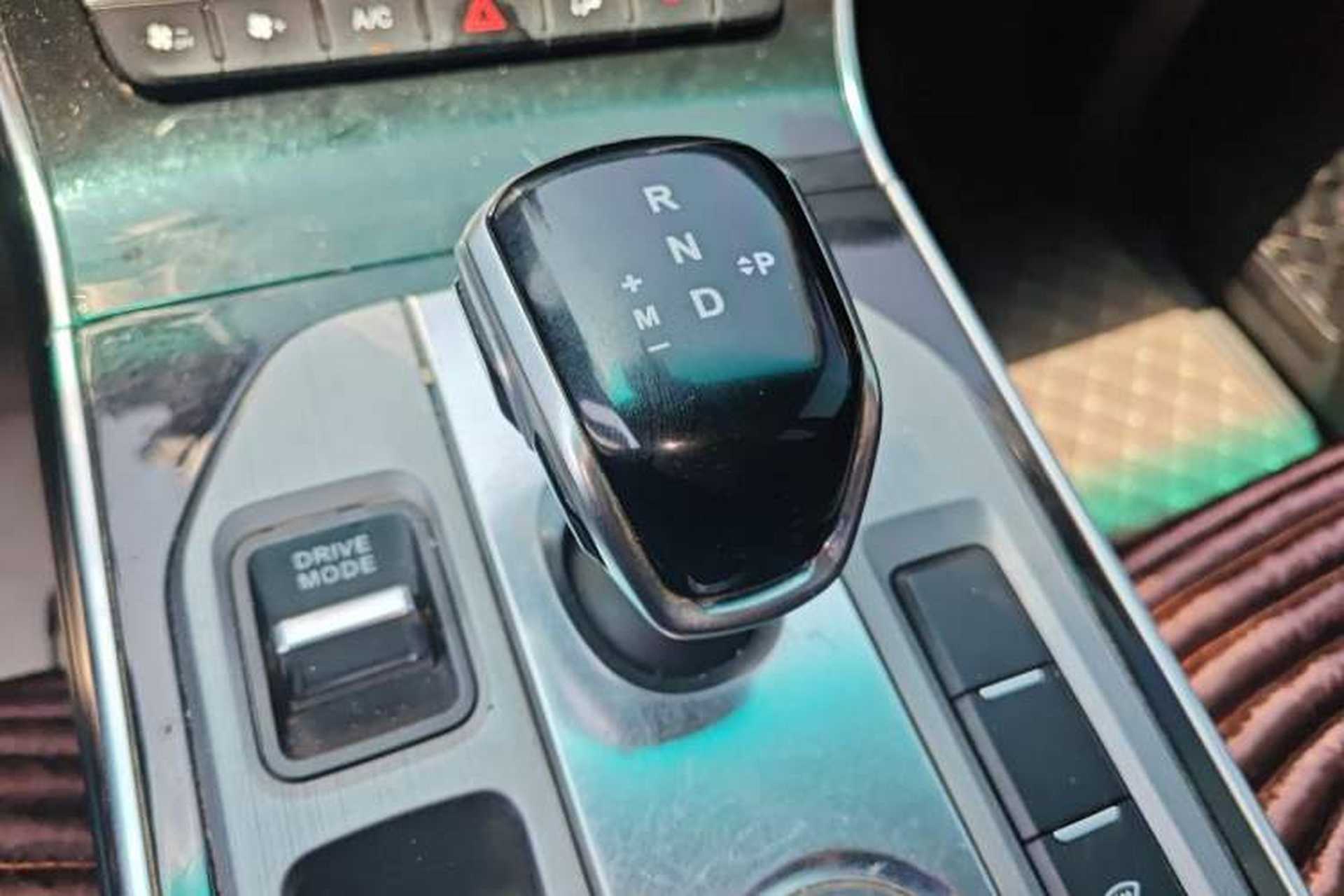 Used JAC Group T8 2023 2.0T PRO Automatic Diesel Two-Wheel Drive Xuerui Edition Large Double Gear Lever