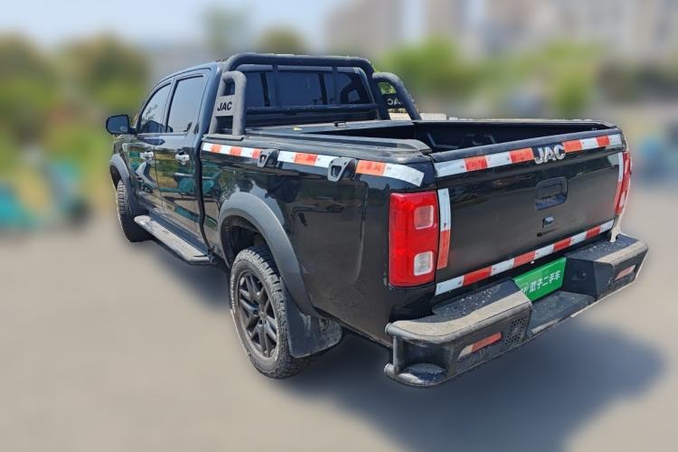 Used JAC Group T8 2023 2.0T PRO Automatic Diesel Two-Wheel Drive Xuerui Edition Large Double Rear Left 45 Deg