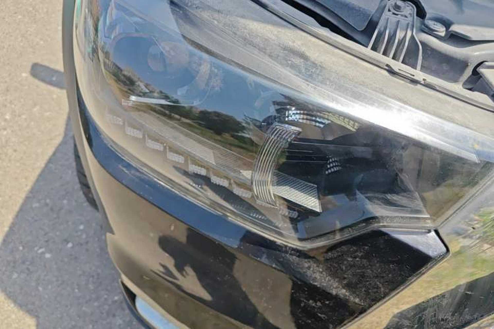 Used JAC Group T8 2023 2.0T PRO Automatic Diesel Two-Wheel Drive Xuerui Edition Large Double Right Front Headlight