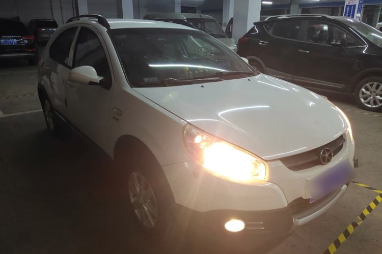 Used JAC Group Tongyue RS 2012 Cross 1.3L Manual Luxury Model Exterior 2