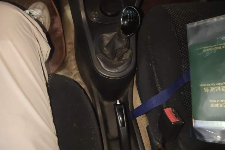 Used JAC Group Tongyue RS 2012 Cross 1.3L Manual Luxury Model Gear Lever