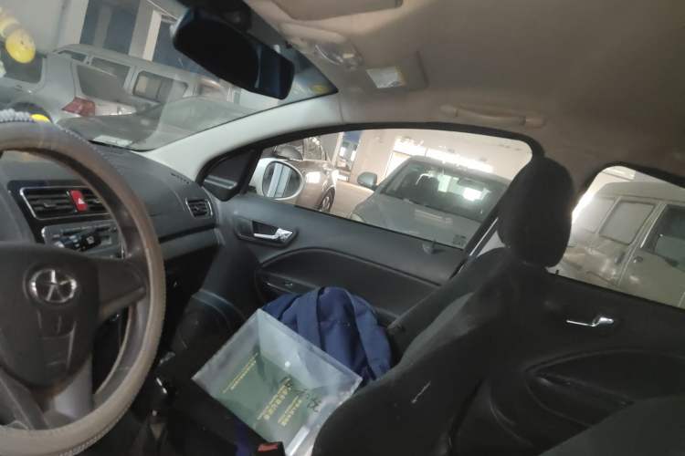 Used JAC Group Tongyue RS 2012 Cross 1.3L Manual Luxury Model Headliner