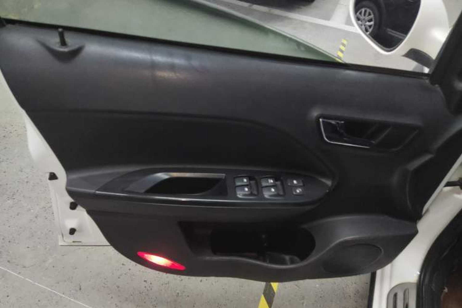 Used JAC Group Tongyue RS 2012 Cross 1.3L Manual Luxury Model Interior 7