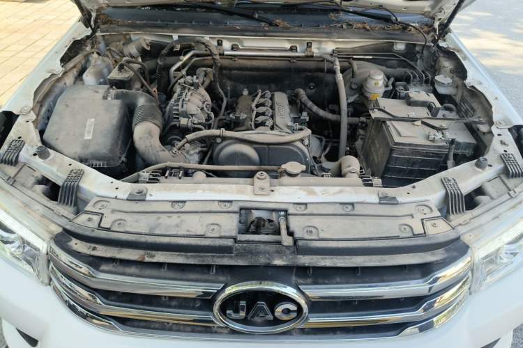 Used JAC Group V7 2018 2.0L Two-Wheel-Drive Luxury Long-Wheelbase HFC4GA3-3D Engine Bay