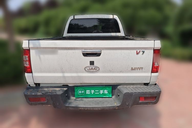 Used JAC Group V7 2018 2.0L Two-Wheel-Drive Luxury Long-Wheelbase HFC4GA3-3D Exterior 4