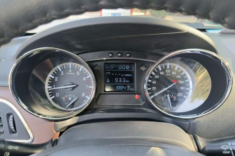 Used JAC Group V7 2018 2.0L Two-Wheel-Drive Luxury Long-Wheelbase HFC4GA3-3D Instrument Cluster