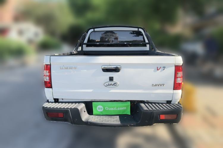 Used JAC Group V7 2018 2.0L Two-Wheel-Drive Luxury Long-Wheelbase HFC4GA3-3D Rear