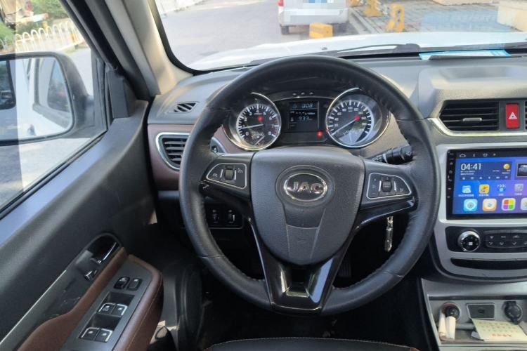 Used JAC Group V7 2018 2.0L Two-Wheel-Drive Luxury Long-Wheelbase HFC4GA3-3D Steering Wheel