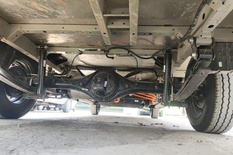 Used JAC Group Van Baolu 2024 V8 Dream Edition - CATL Chassis Rear
